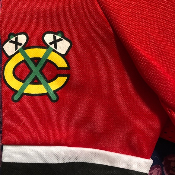 CHICAGO BLACKHAWKS NHL Pets First Licensed Dog Pet Hockey Jersey - Picture 6 of 7